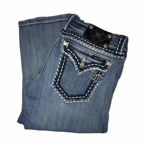 Miss Me JPS5014 Distressed Embroidered Flap Pockets Croppped Crop Jeans 29 18 - Picture 1 of 9